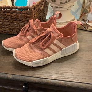 Adidas women’s shoes size 6
